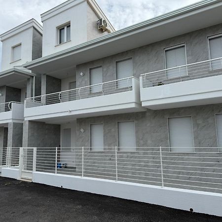 Residence Riva Del Mulino Marina Di Montenero Exterior foto
